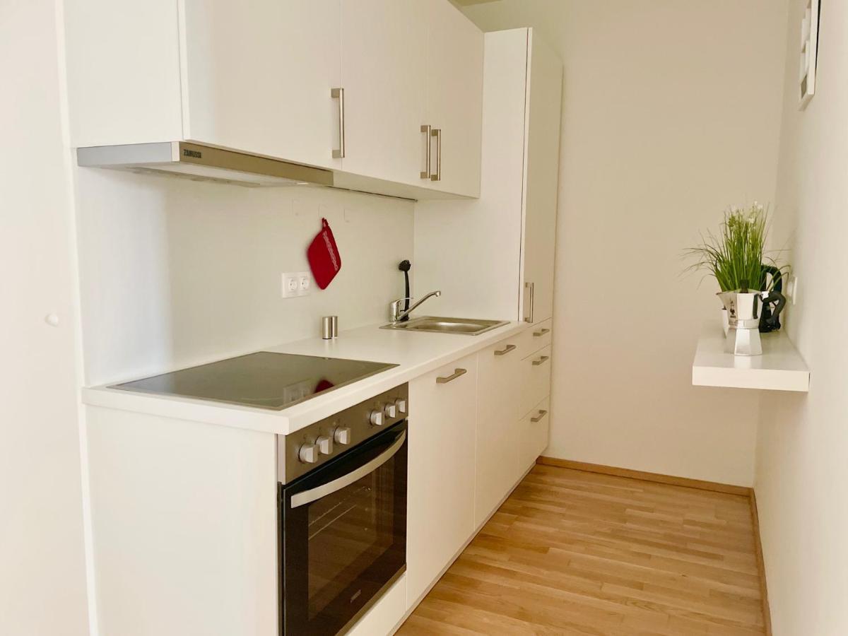 Bright Modern Flat With Balcony Apartman Bécs Kültér fotó