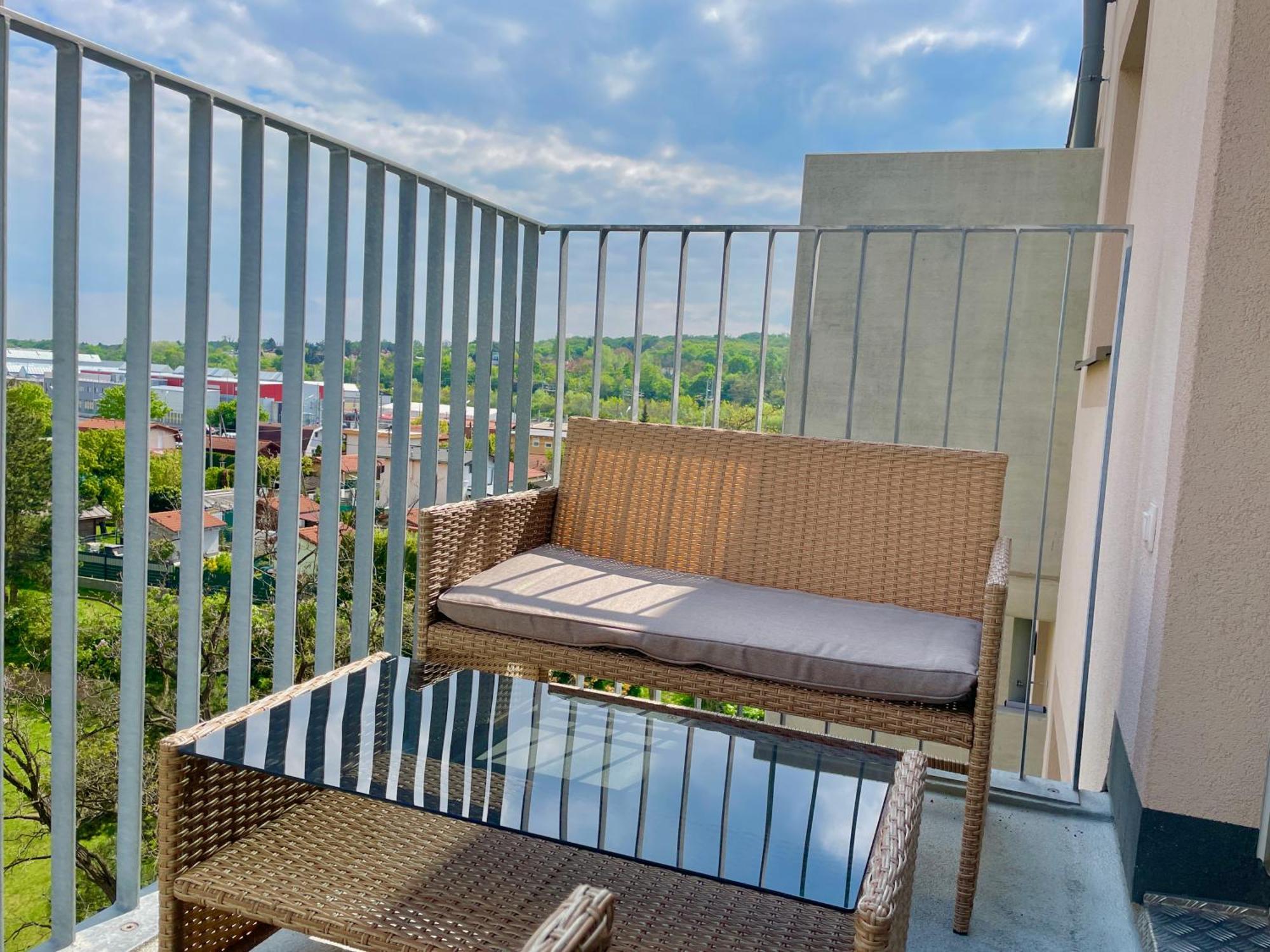 Bright Modern Flat With Balcony Apartman Bécs Kültér fotó
